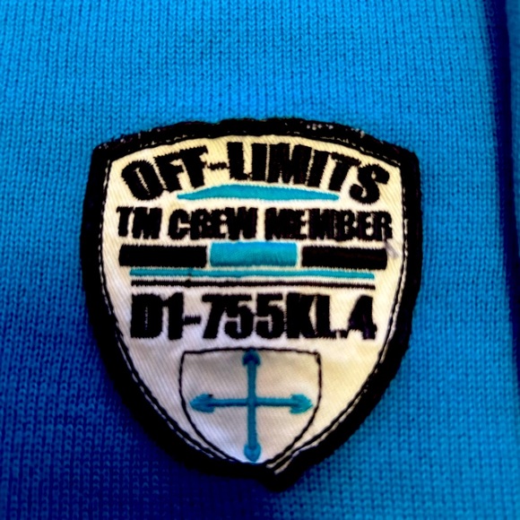 Tim Moore V-neck sweater pullover - Picture 2 of 5